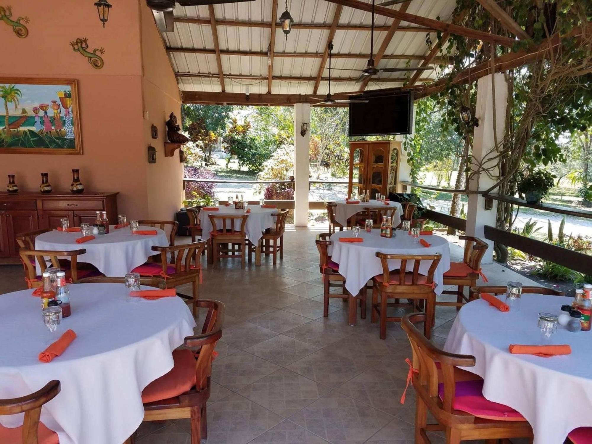 The Log Cab-Inn San Ignacio Dış mekan fotoğraf